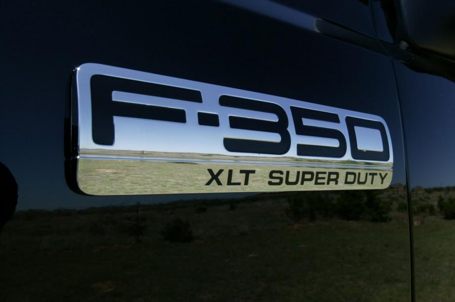  Ford F-350 Super Duty 2005 года  (фото 23 из 39)